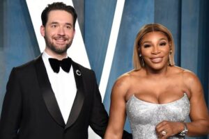 Serena Williams renews her vows with her ex-husband Alexis Ohanian just two weeks after finalizing their divorce.